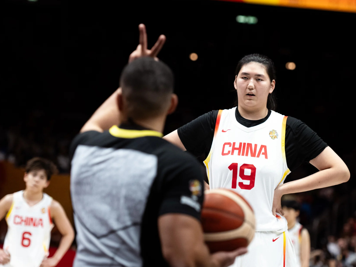 打造国际先进线上线下娱乐互动的强大平台展示图片